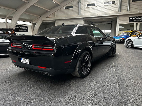 Dodge Challenger 5 of 5
