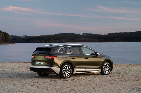 Skoda Enyaq 2 of 5