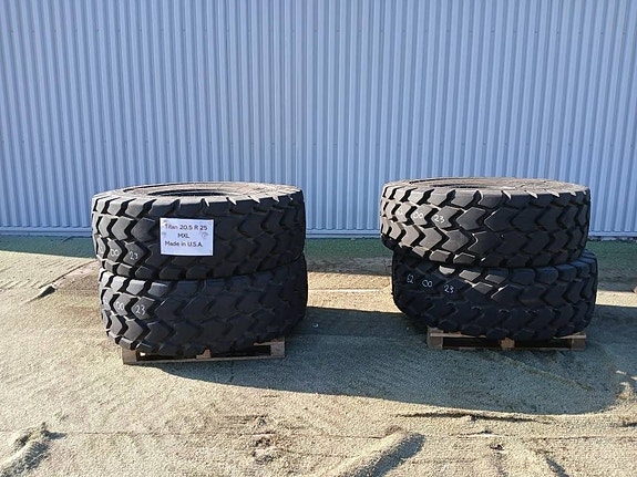 Titan 20.5R25, Nya däck 3 of 4
