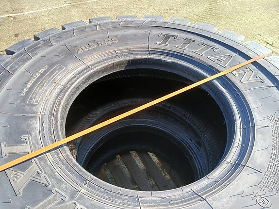 Titan 20.5R25, Nya däck 2 of 4
