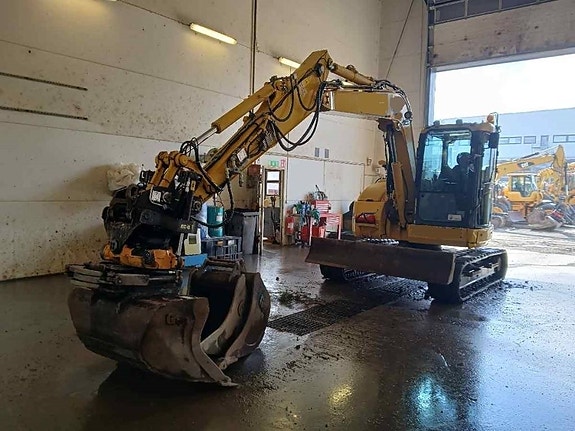 Komatsu PC78US-10 3 of 9