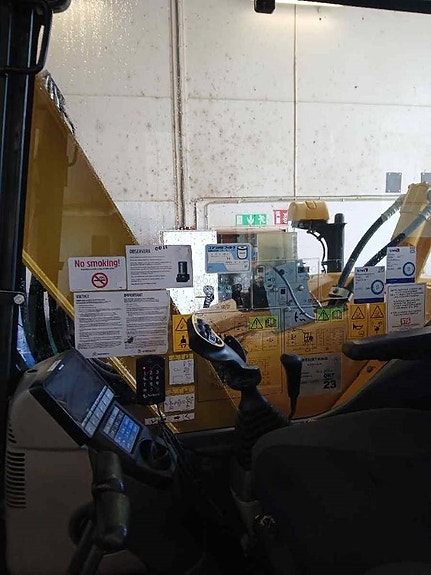 Komatsu PC78US-10 6 of 9