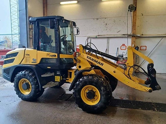 Yanmar V80-5 2 of 7