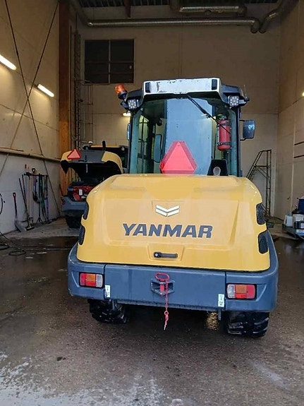 Yanmar V80-5 4 of 7