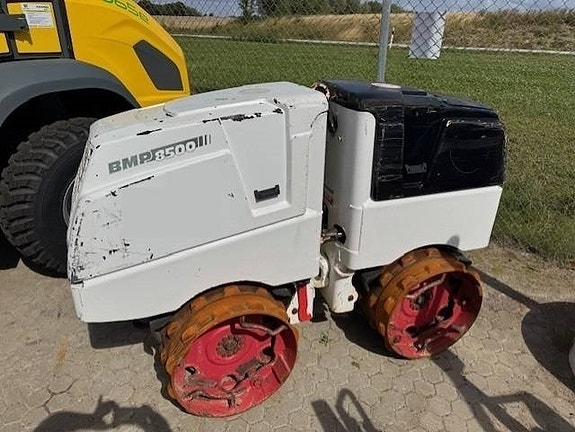 Bomag BMP8500, Radiostyrd vält 2 of 14