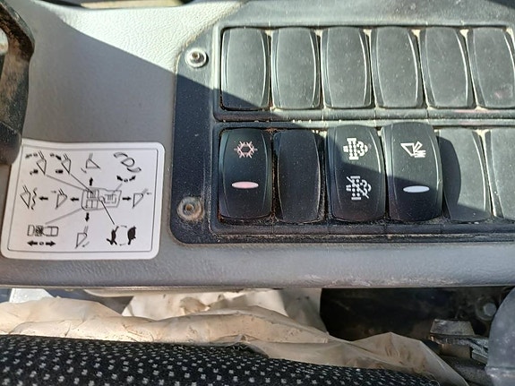 Yanmar V80, Kompaktlastare 13 of 22