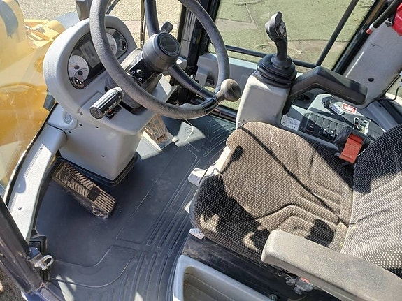 Yanmar V80, Kompaktlastare 12 of 22