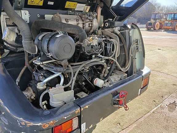 Yanmar V80, Kompaktlastare 20 of 22