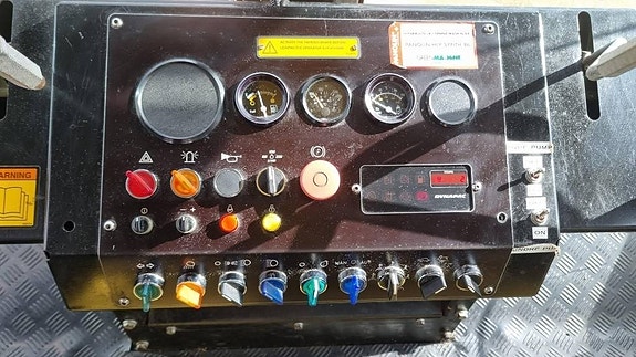Dynapac CS142, Vält 10 of 17