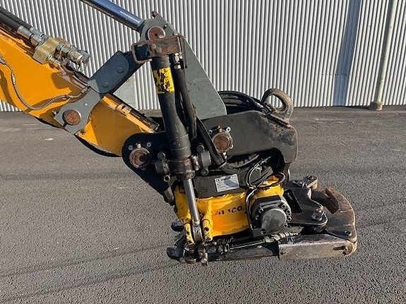Liebherr A 910 Compact 9 of 16