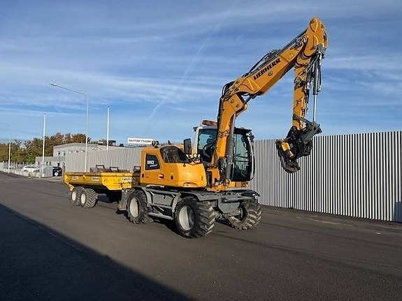 Liebherr A 910 Compact 3 of 16