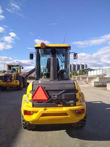 Volvo L 35 G 3 of 6