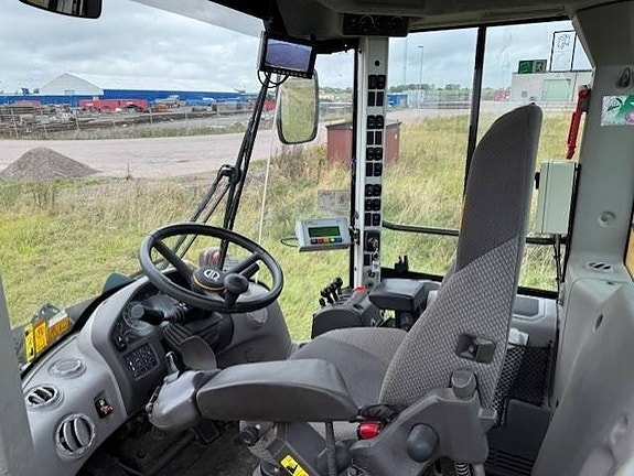 Volvo L 70 H 17 of 19