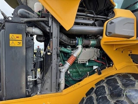 Volvo L 70 H 14 of 19