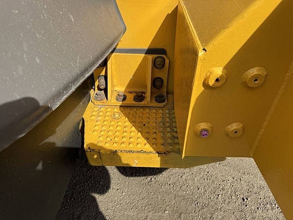 Volvo L 90 H 14 of 21