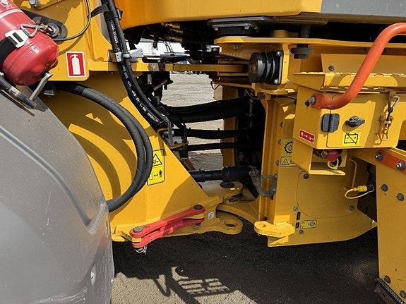 Volvo L 90 H 12 of 21