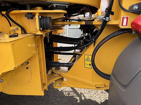 Volvo L 90 H 13 of 21