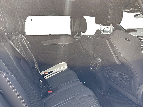 Peugeot 5008 15 of 18