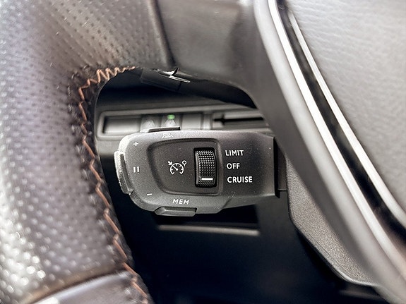 Peugeot 5008 8 of 18
