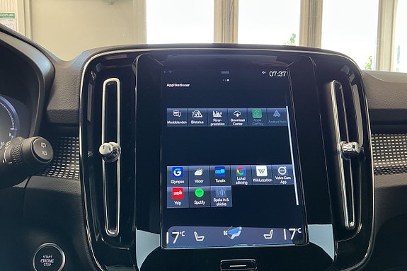 Volvo XC40 20 of 30