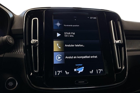 Volvo XC40 17 of 30