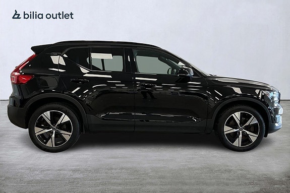 Volvo XC40 6 of 30