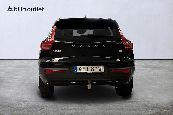 Volvo XC40 8 of 30