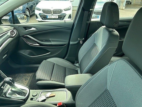 Opel Astra 4 of 5