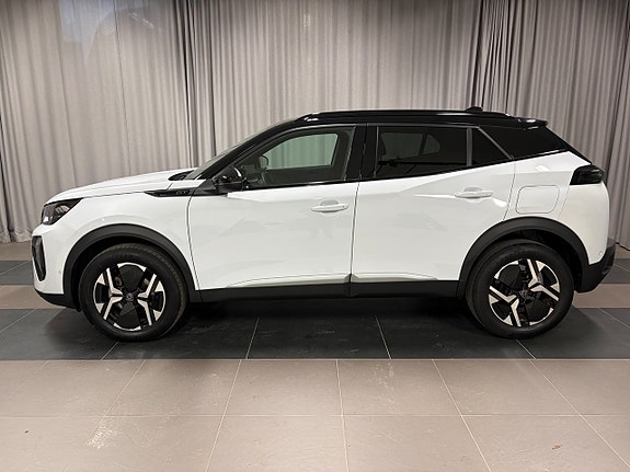 Peugeot 2008 2 of 5