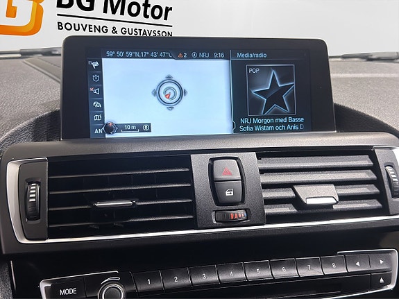 BMW M140i 22 of 23