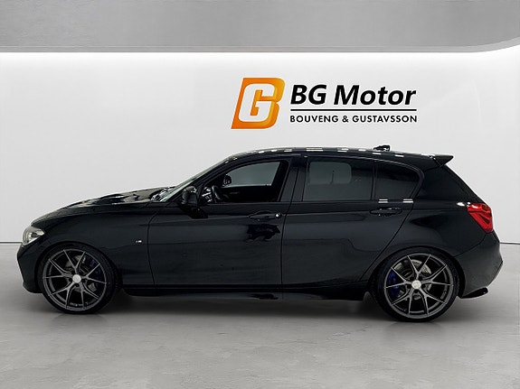 BMW M140i 7 of 23