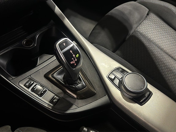 BMW M140i 19 of 23