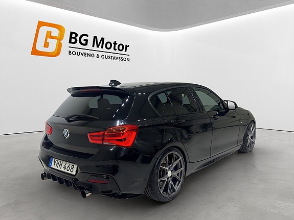 BMW M140i 4 of 5