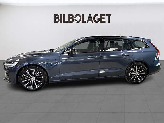Volvo V60 2 of 5