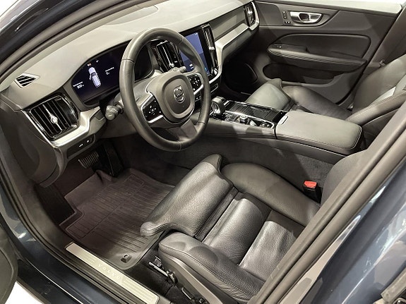 Volvo V60 10 of 25