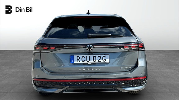 Volkswagen Passat 5 of 5