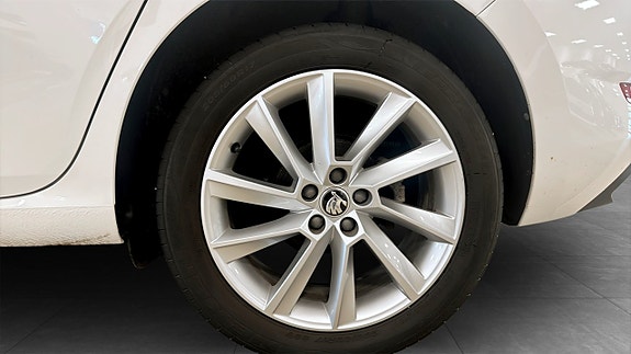 Skoda Scala 6 of 12