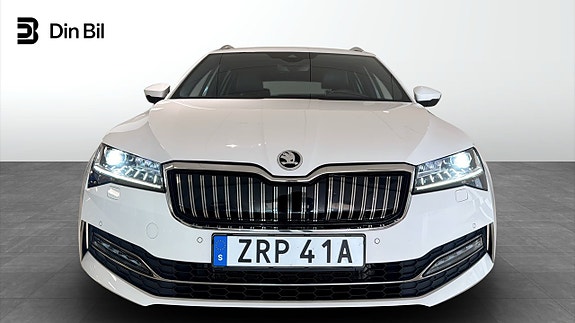 Skoda Superb 4 of 5