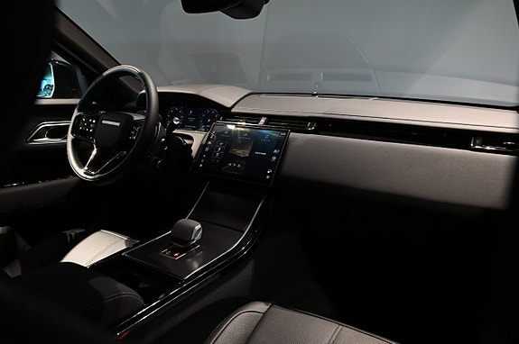 Land Rover Range Rover Velar 12 of 30
