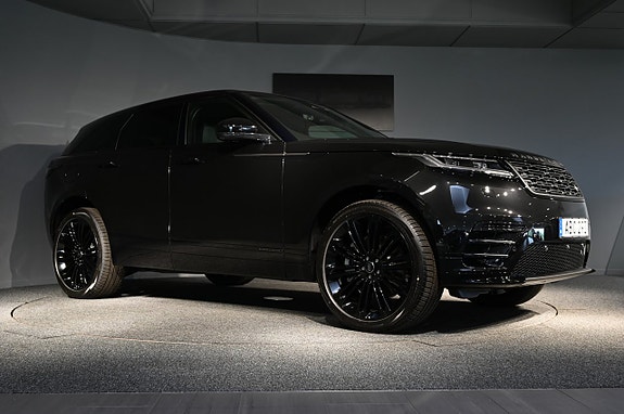 Land Rover Range Rover Velar 9 of 30