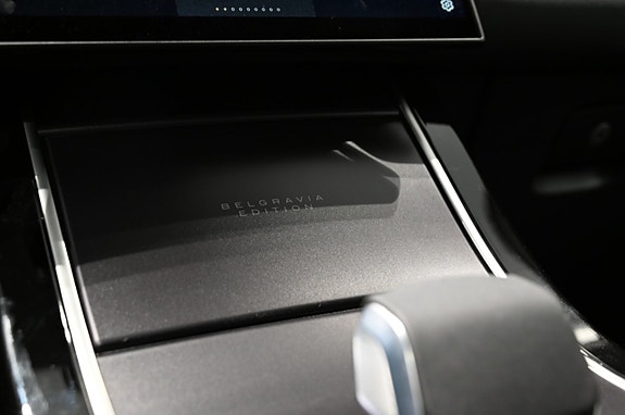Land Rover Range Rover Velar 23 of 30