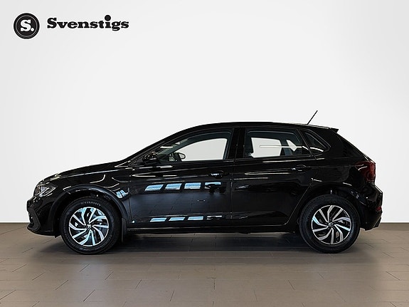 Volkswagen Polo 2 of 5