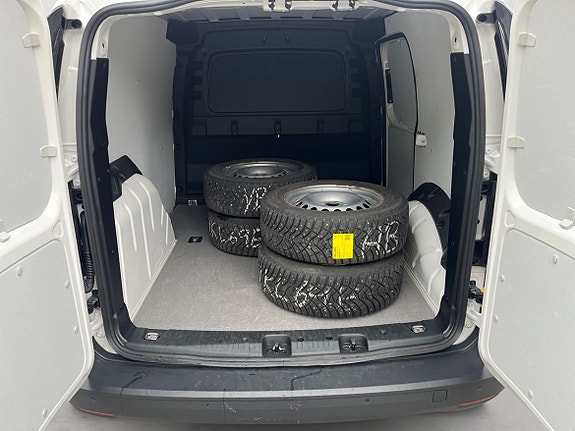 Volkswagen Caddy 16 of 22