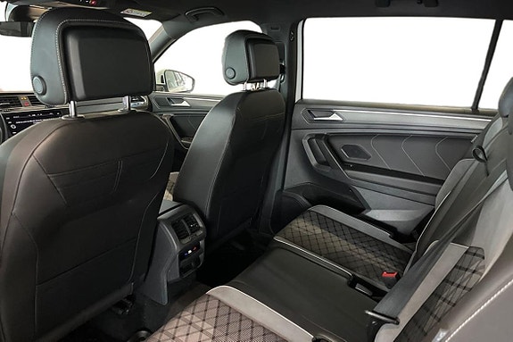 Volkswagen Tiguan Allspace 19 of 25
