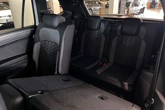 Volkswagen Tiguan Allspace 22 of 25