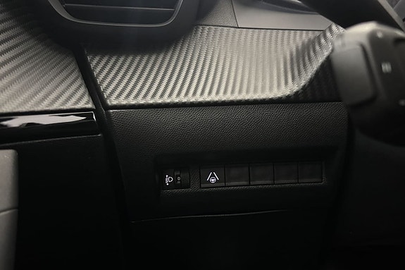 Peugeot 2008 10 of 18