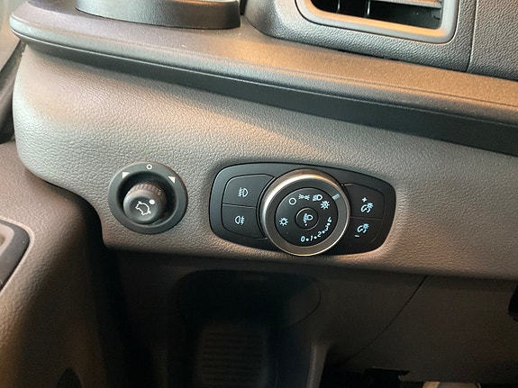 Ford Transit 11 of 17