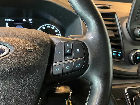 Ford Transit 13 of 17