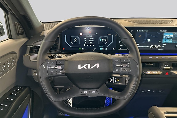 Kia EV9 8 of 27