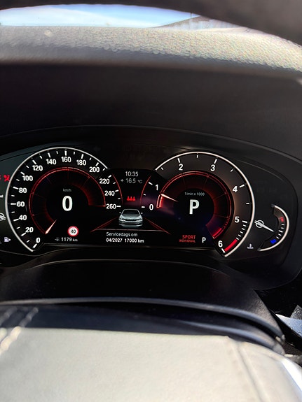 BMW 520d 3 of 5